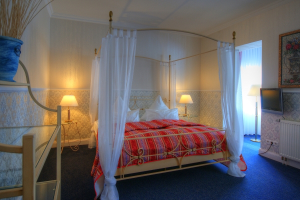 KurparkHotel (Rostock)